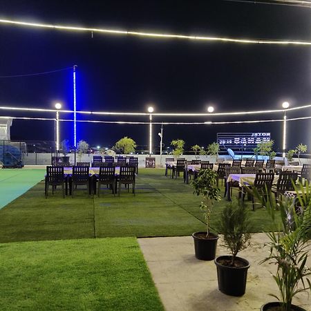 Hotel Manas Plus Khandwa Exterior foto